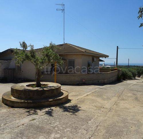 casa indipendente in vendita a Modica in zona Marina di Modica