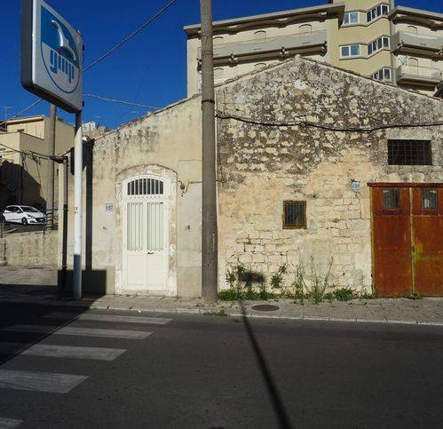 casa indipendente in vendita a Modica in zona Modica Alta