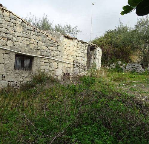 casa indipendente in vendita a Modica in zona Frigintini