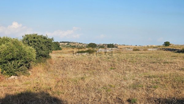 casa indipendente in vendita a Modica