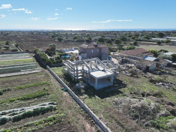 casa indipendente in vendita a Modica in zona Sacro Cuore
