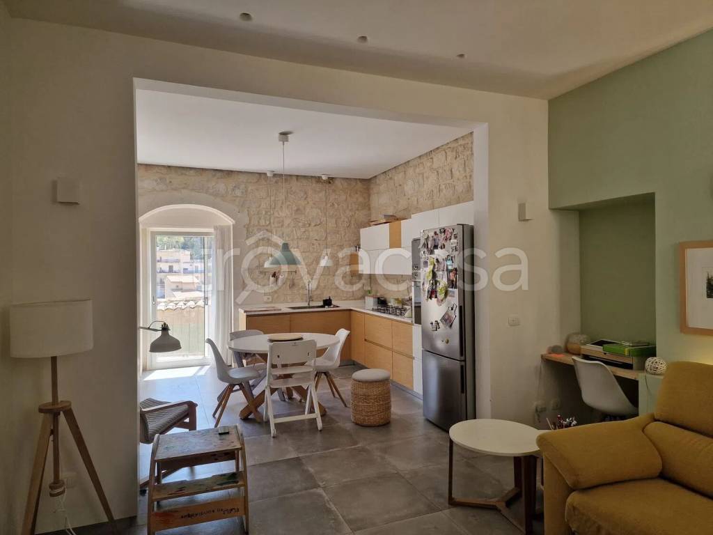casa indipendente in vendita a Modica in zona Modica Bassa