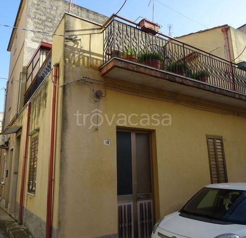 casa indipendente in vendita a Modica in zona Modica Alta