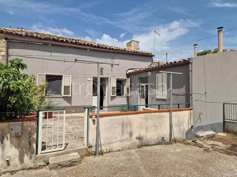 casa indipendente in vendita a Modica