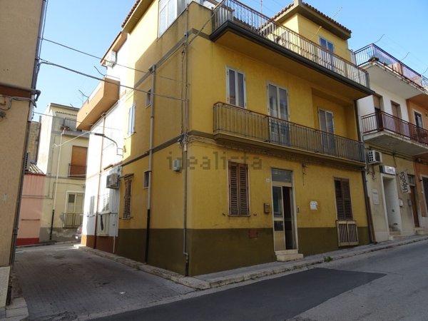 casa indipendente in vendita a Modica in zona Modica Alta