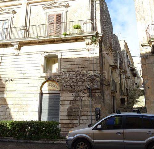 appartamento in vendita a Modica in zona Modica Alta