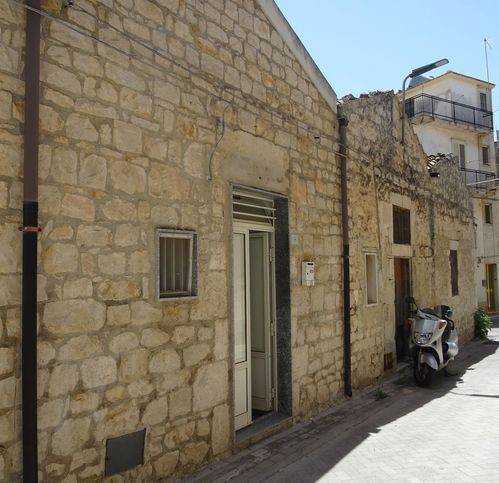 casa indipendente in vendita a Modica in zona Modica Alta