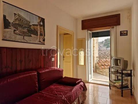casa indipendente in vendita a Modica in zona Modica Bassa