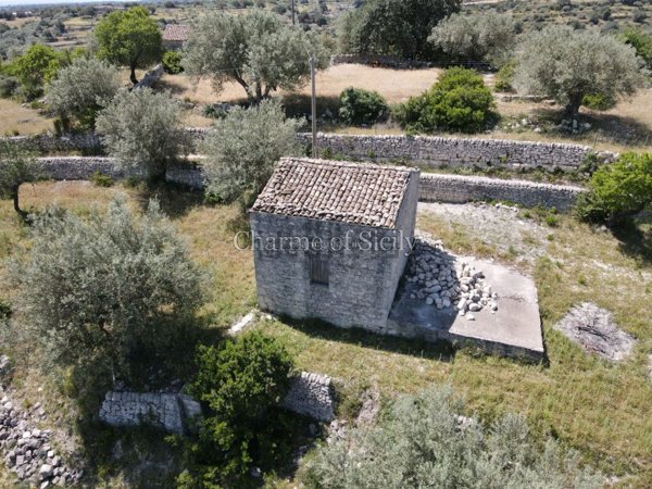 casa indipendente in vendita a Modica in zona Frigintini