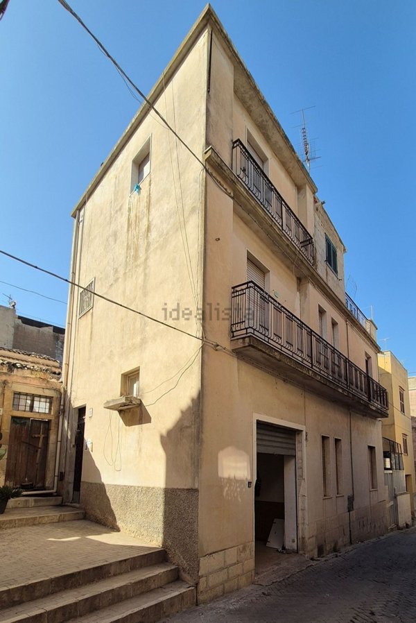 casa indipendente in vendita a Modica in zona Modica Alta
