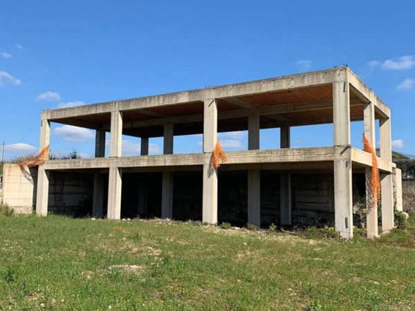 casa indipendente in vendita a Modica