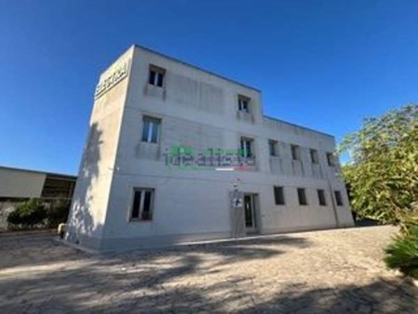 casa indipendente in vendita a Modica