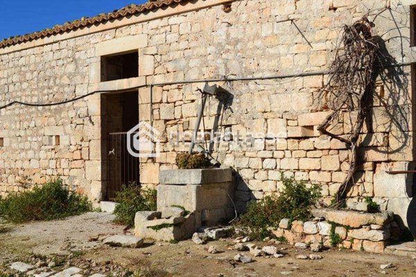 pentavano in vendita a Modica