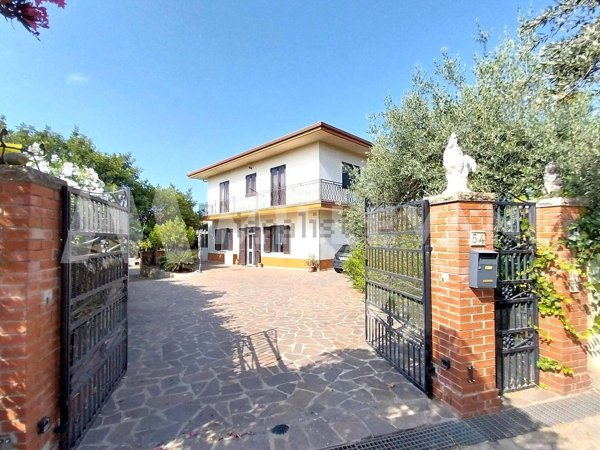 casa indipendente in vendita a Modica in zona Sacro Cuore