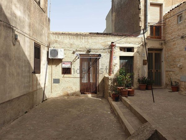 appartamento in vendita a Modica in zona Modica Alta