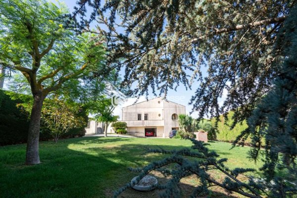 casa indipendente in vendita a Modica