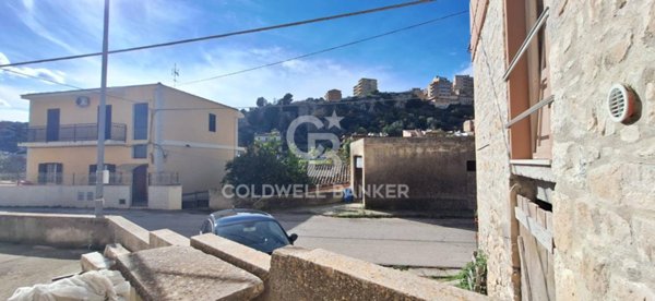 casa indipendente in vendita a Modica in zona Modica Bassa