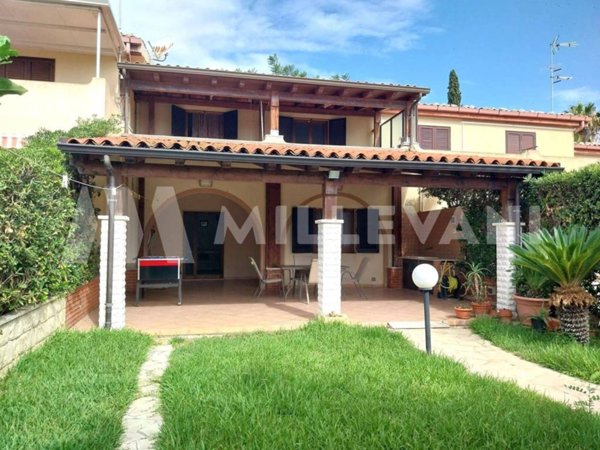 casa indipendente in vendita a Modica in zona Maganuco