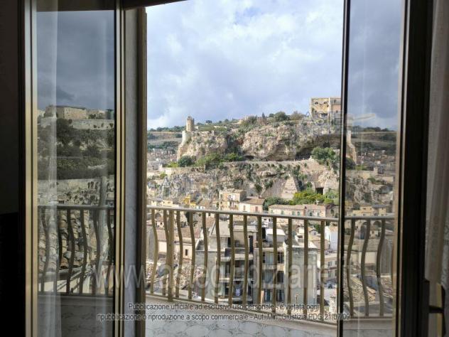 casa indipendente in vendita a Modica