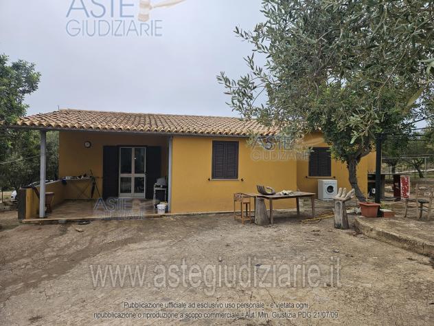 casa indipendente in vendita a Modica