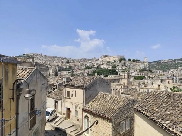 casa indipendente in vendita a Modica in zona Modica Bassa