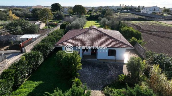 casa indipendente in vendita a Modica in zona Modica Alta