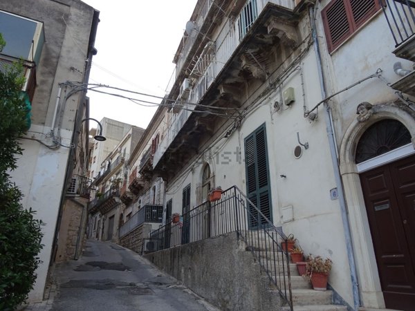 appartamento in vendita a Modica in zona Modica Bassa