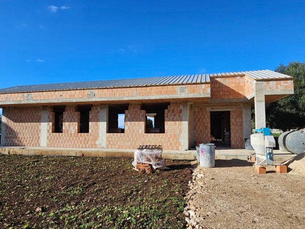 casa indipendente in vendita a Modica