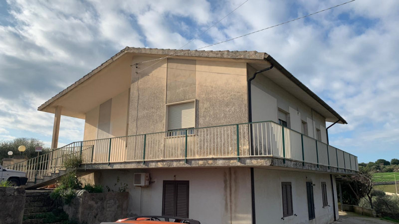 casa indipendente in vendita a Modica in zona Frigintini