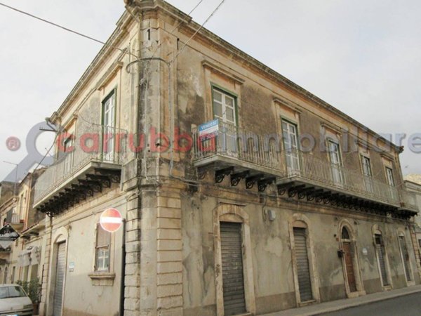 casa indipendente in vendita a Modica in zona Modica Alta