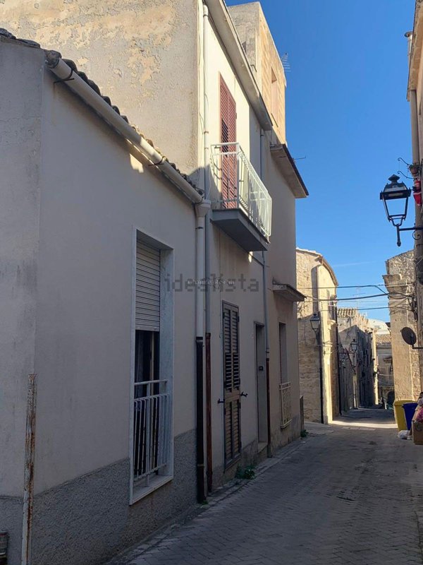 casa indipendente in vendita a Modica in zona Modica Alta