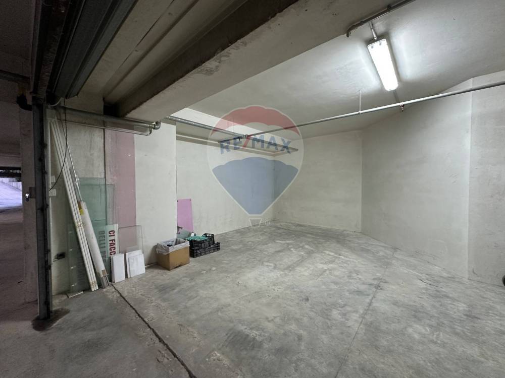 locale di sgombero in vendita a Modica in zona Sacro Cuore