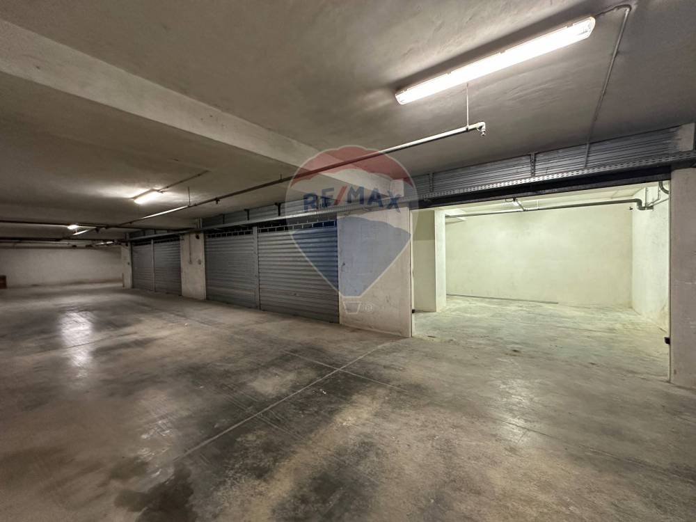 locale di sgombero in vendita a Modica in zona Sacro Cuore