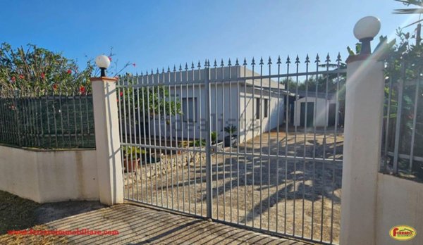 casa indipendente in vendita a Modica in zona Marina di Modica