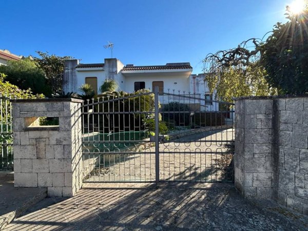 casa indipendente in vendita a Modica in zona Sacro Cuore