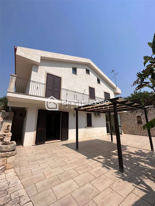 casa indipendente in vendita a Modica in zona Sacro Cuore