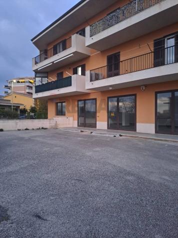 locale commerciale in vendita a Modica in zona Modica Alta