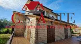 casa indipendente in vendita a Modica