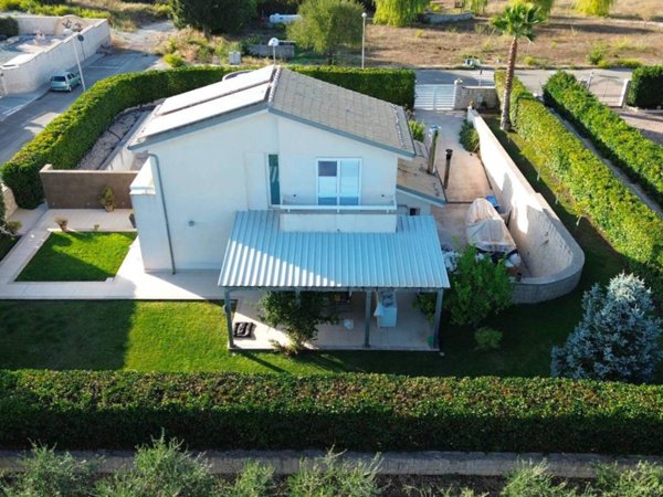 casa indipendente in vendita a Modica in zona Modica Alta