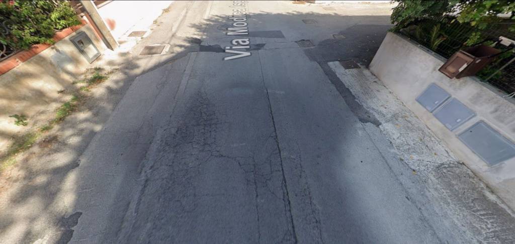 locale commerciale in vendita a Modica