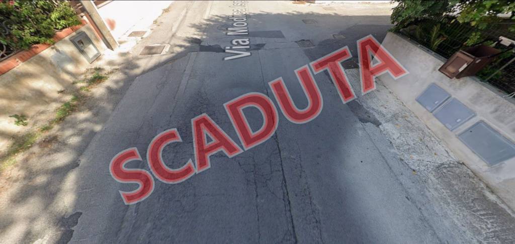 locale commerciale in vendita a Modica