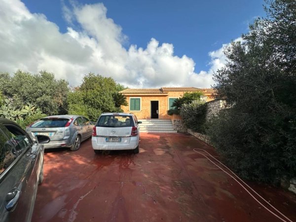 casa indipendente in vendita a Modica in zona Marina di Modica