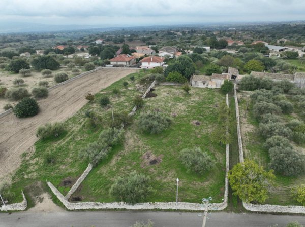 casa indipendente in vendita a Modica in zona Frigintini