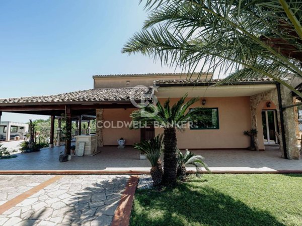 casa indipendente in vendita a Modica in zona Sacro Cuore