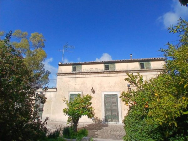 casa indipendente in vendita a Modica in zona Sacro Cuore