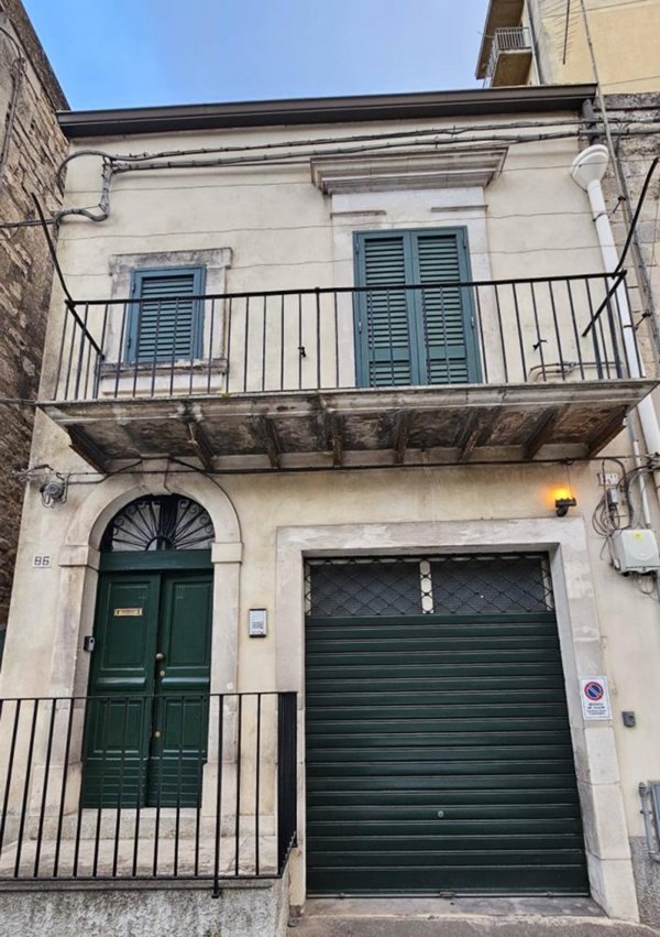 casa indipendente in vendita a Modica