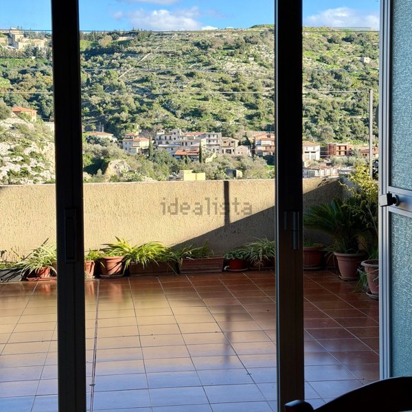 appartamento in vendita a Modica in zona Modica Alta