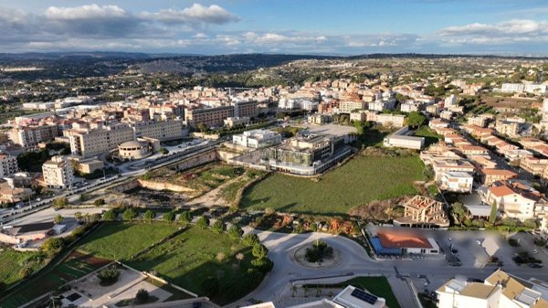 terreno edificabile in vendita a Modica in zona Sacro Cuore