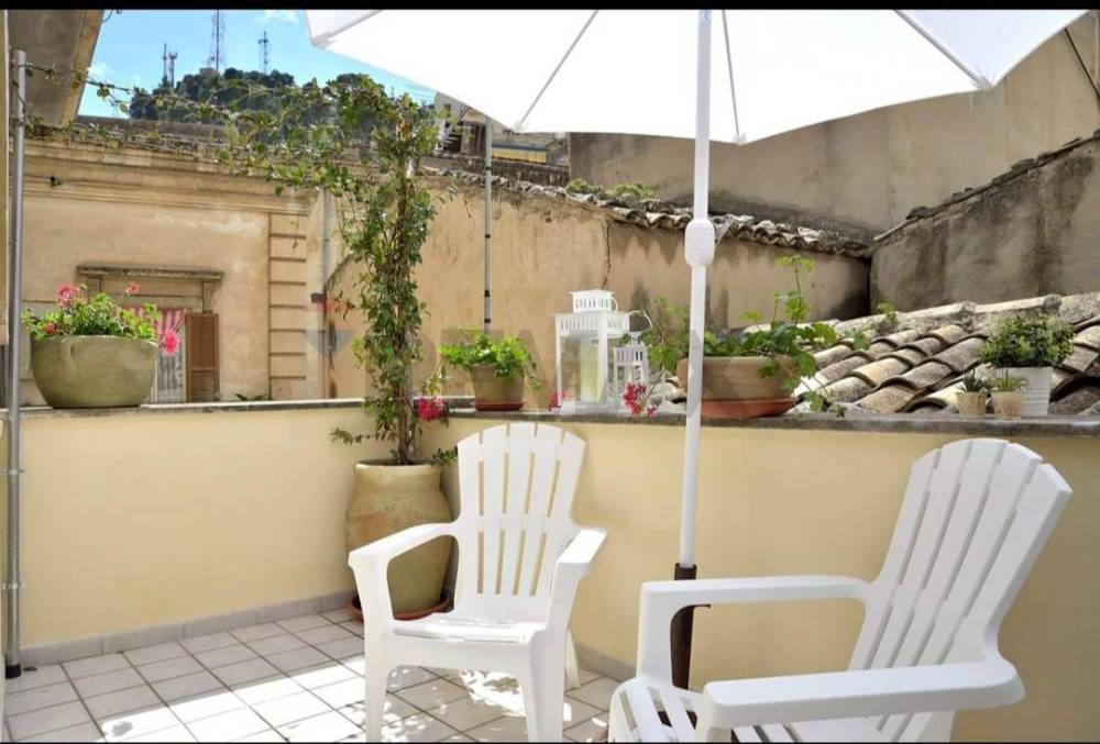 casa indipendente in vendita a Modica in zona Modica Bassa