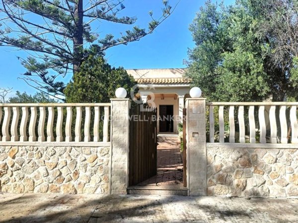 casa indipendente in vendita a Modica